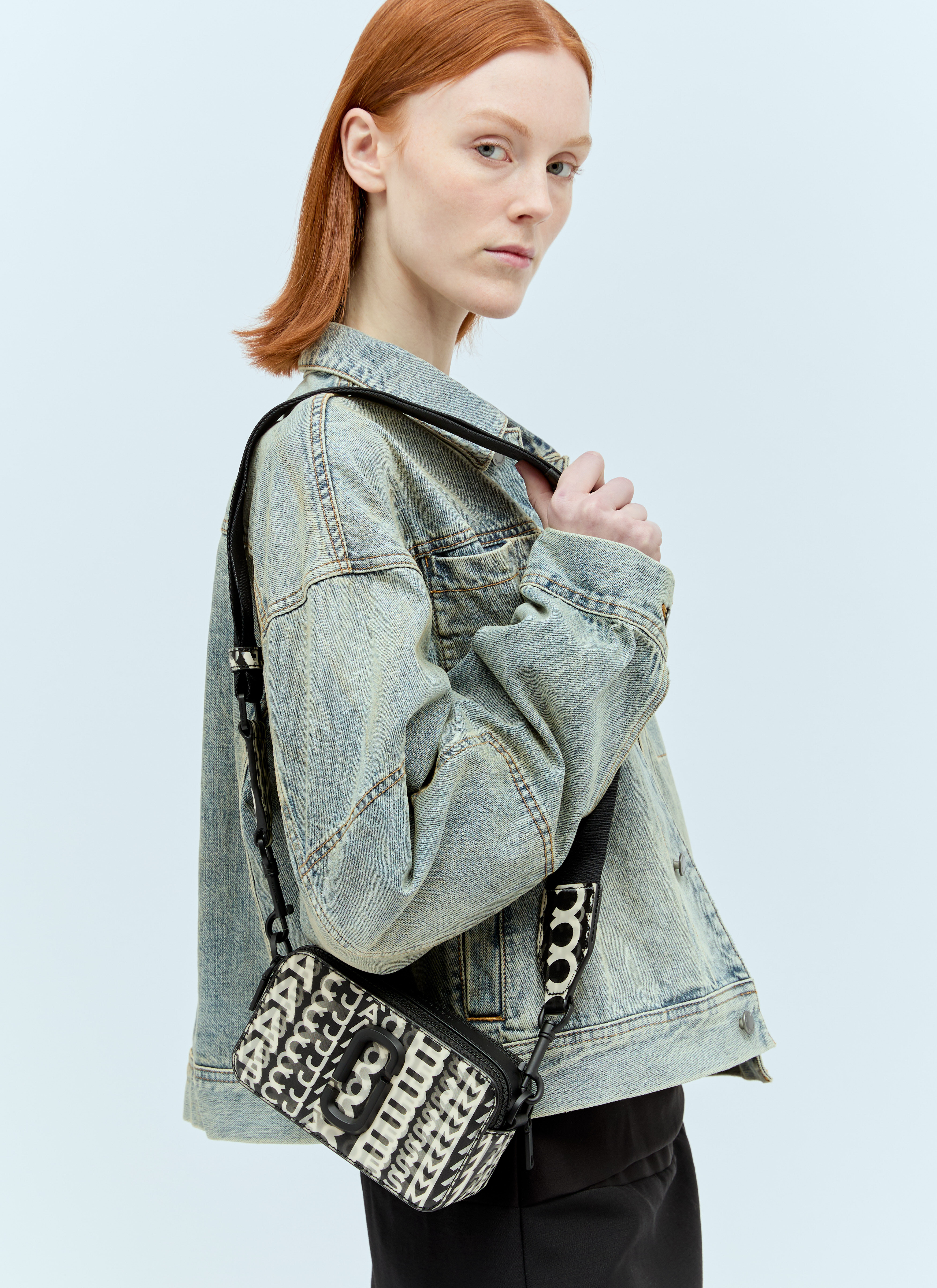 Marc Jacobs Women s The Snapshot Shoulder Bag in Black LN CC
