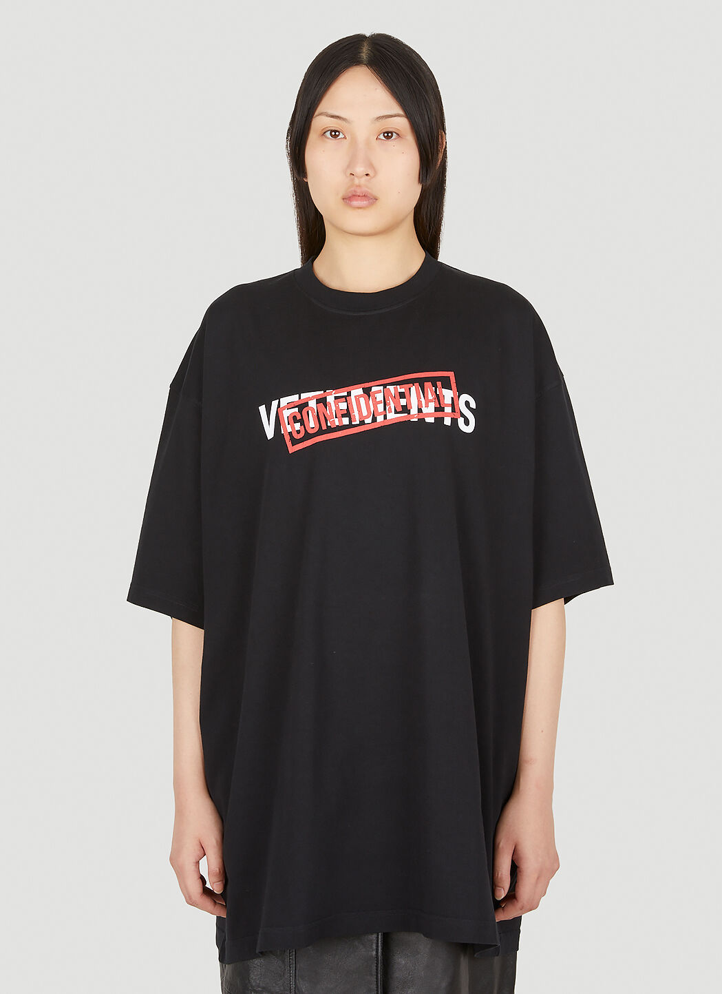 Vetements black logo t shirt sales