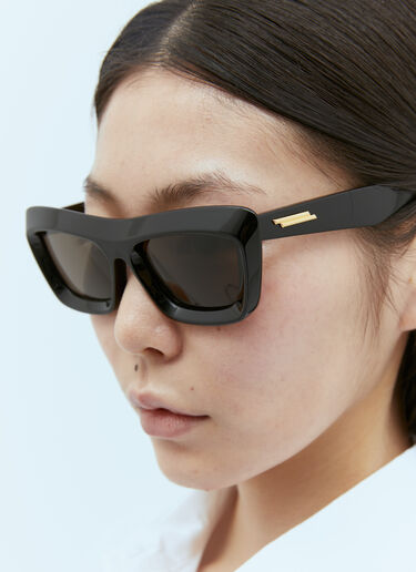 Bottega Veneta Classic Cat Eye Sunglasses Black bos0255001