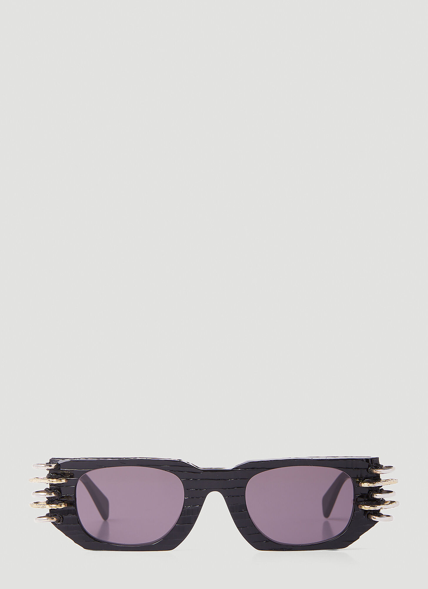 Kuboraum Piercing-detail Rectangular-fame Sunglasses In Black