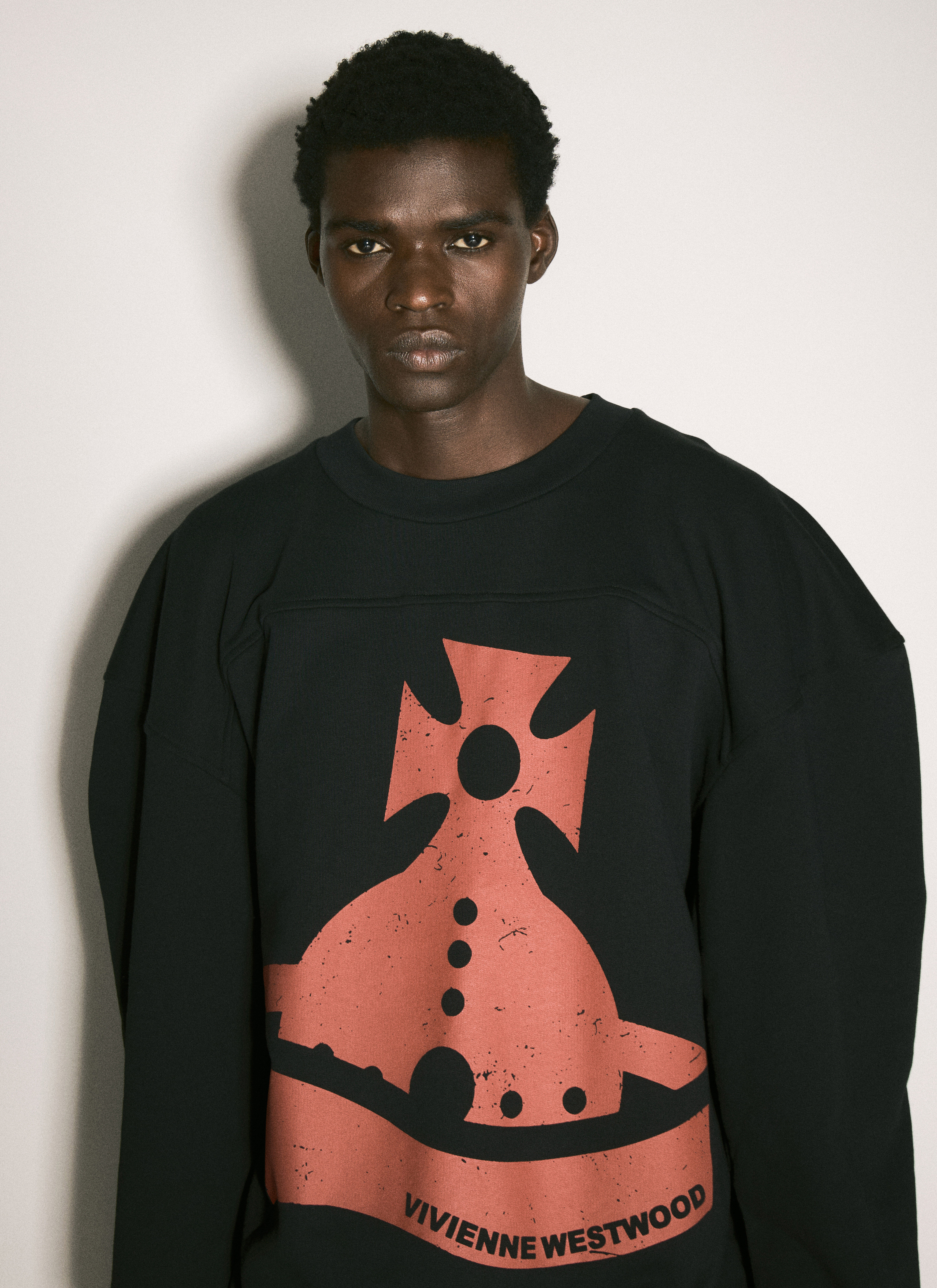 Vivienne Westwood Men s Sunken Orb Sander Sweatshirt in Black LN CC