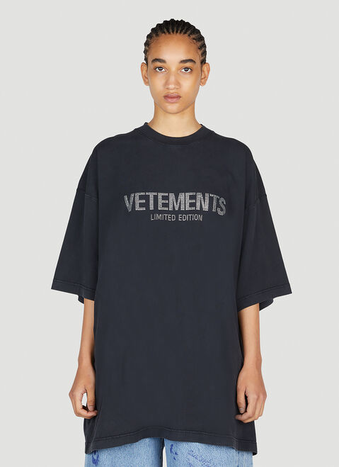 VETEMENTS クリスタルロゴTシャツ ブラック vet0254010