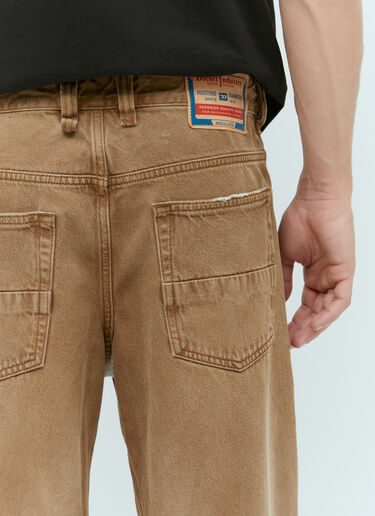 Diesel 2001 D-Macro-U Distressed Denim Jeans Brown dsl0157027
