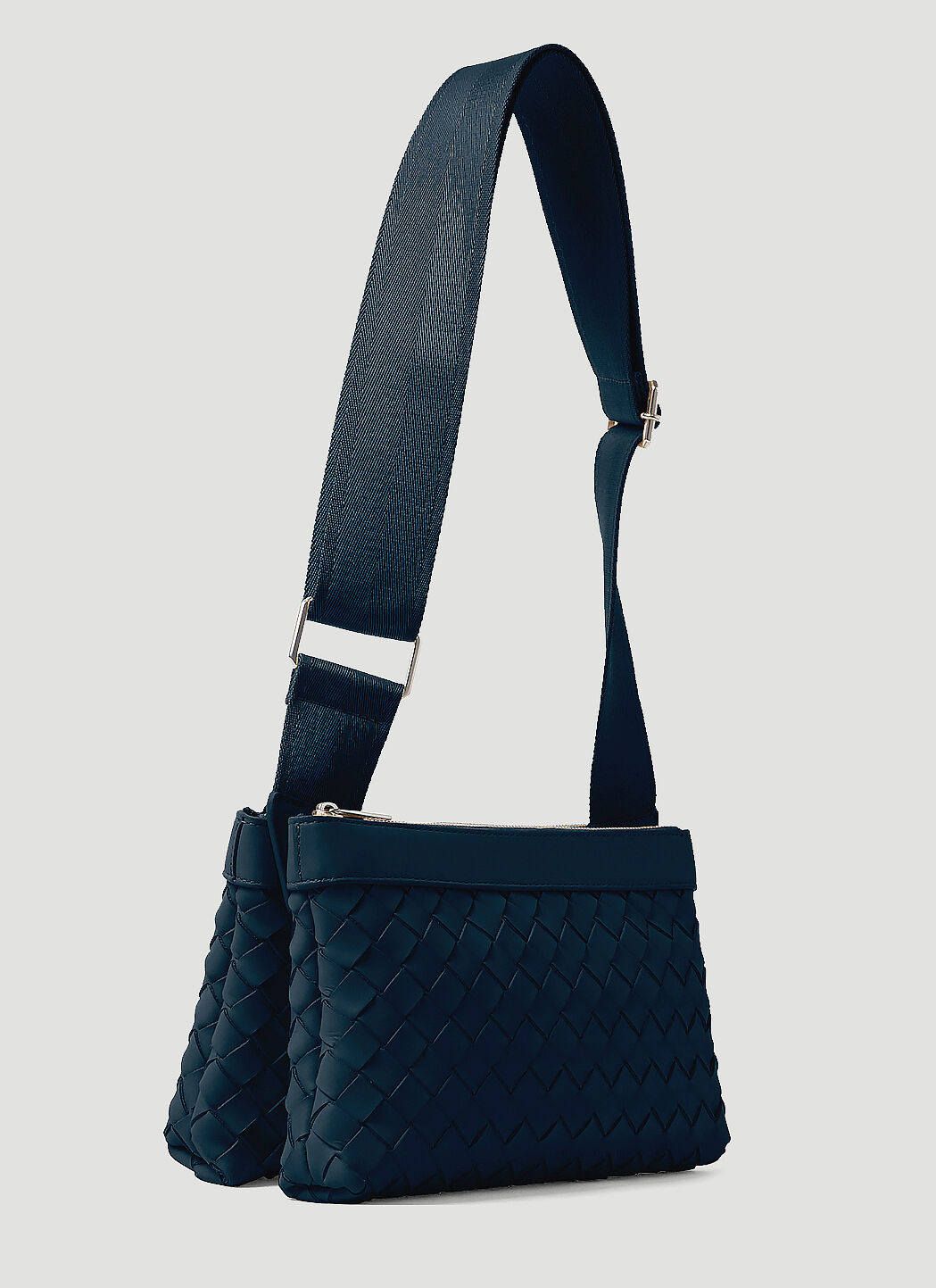 Intrecciato hotsell crossbody bag