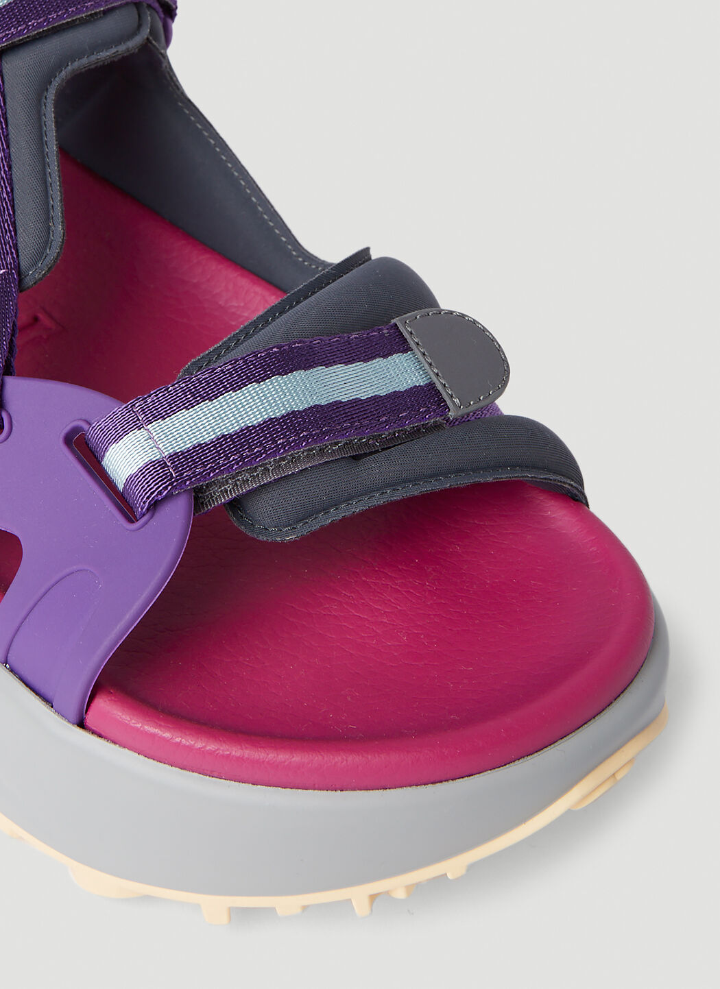 Gucci tevas store