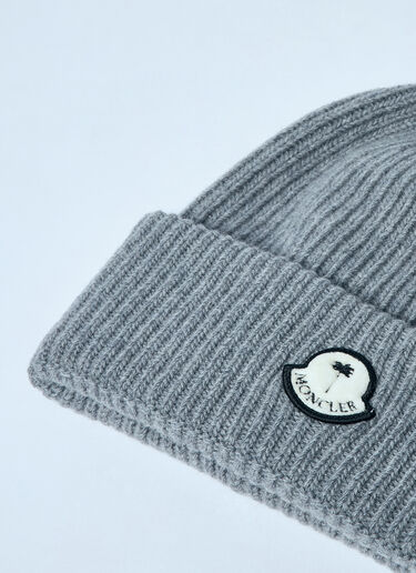 8 Moncler Palm Angels Logo Patch Beanie Hat Grey mpa0359006