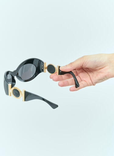 Versace Oval Shield Sunglasses Black lxv0255002