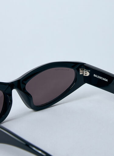 Balenciaga ロゴプリントサングラス  ブラック bcs0260004