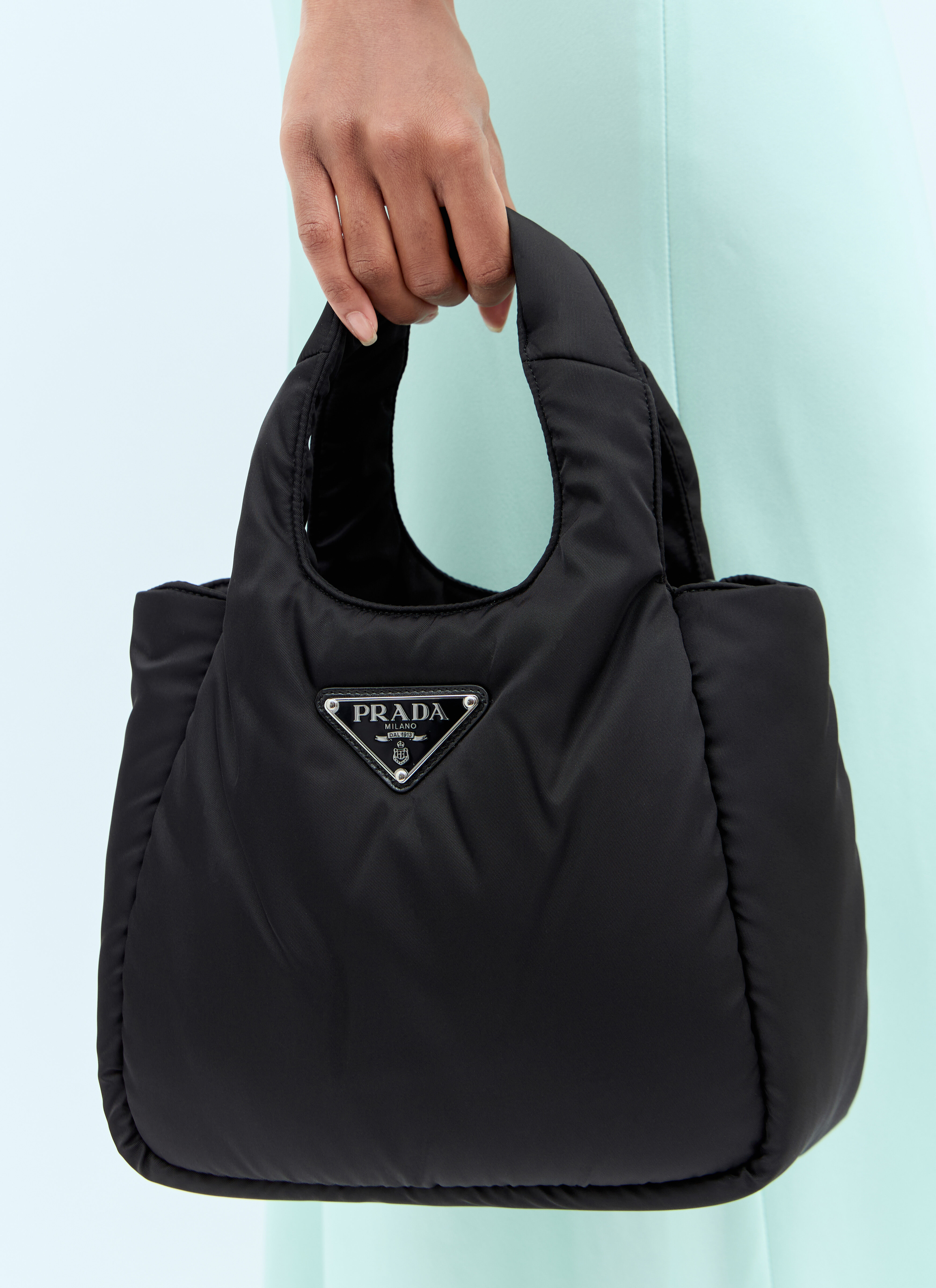 Prada レディース スモールパッド入り Re-Nylon ハンドバッグ の
