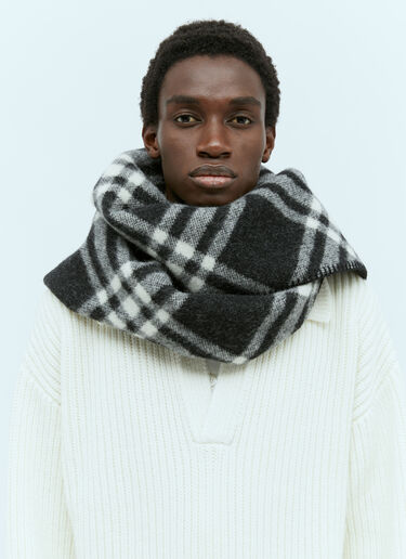 Burberry Check Wool Scarf Black bur0155004
