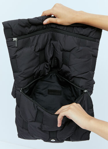 스퀘어 쿠션 숄더백 Issey Miyake 스퀘어 쿠션 숄더백 블랙 ism0254008