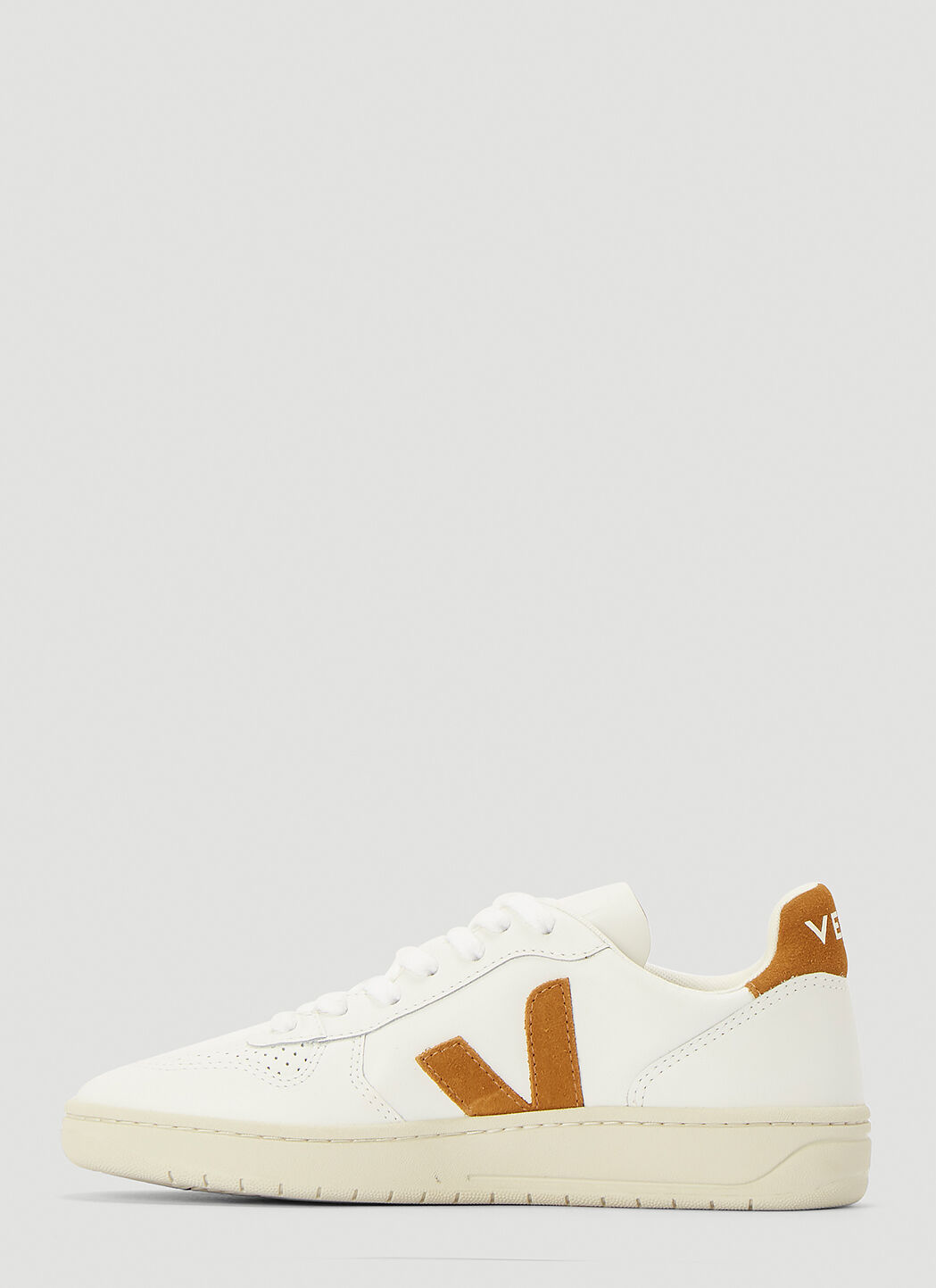 Veja sales v10 homme