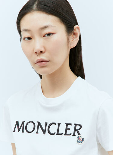 Moncler Logo Patch T-Shirt White mon0257043