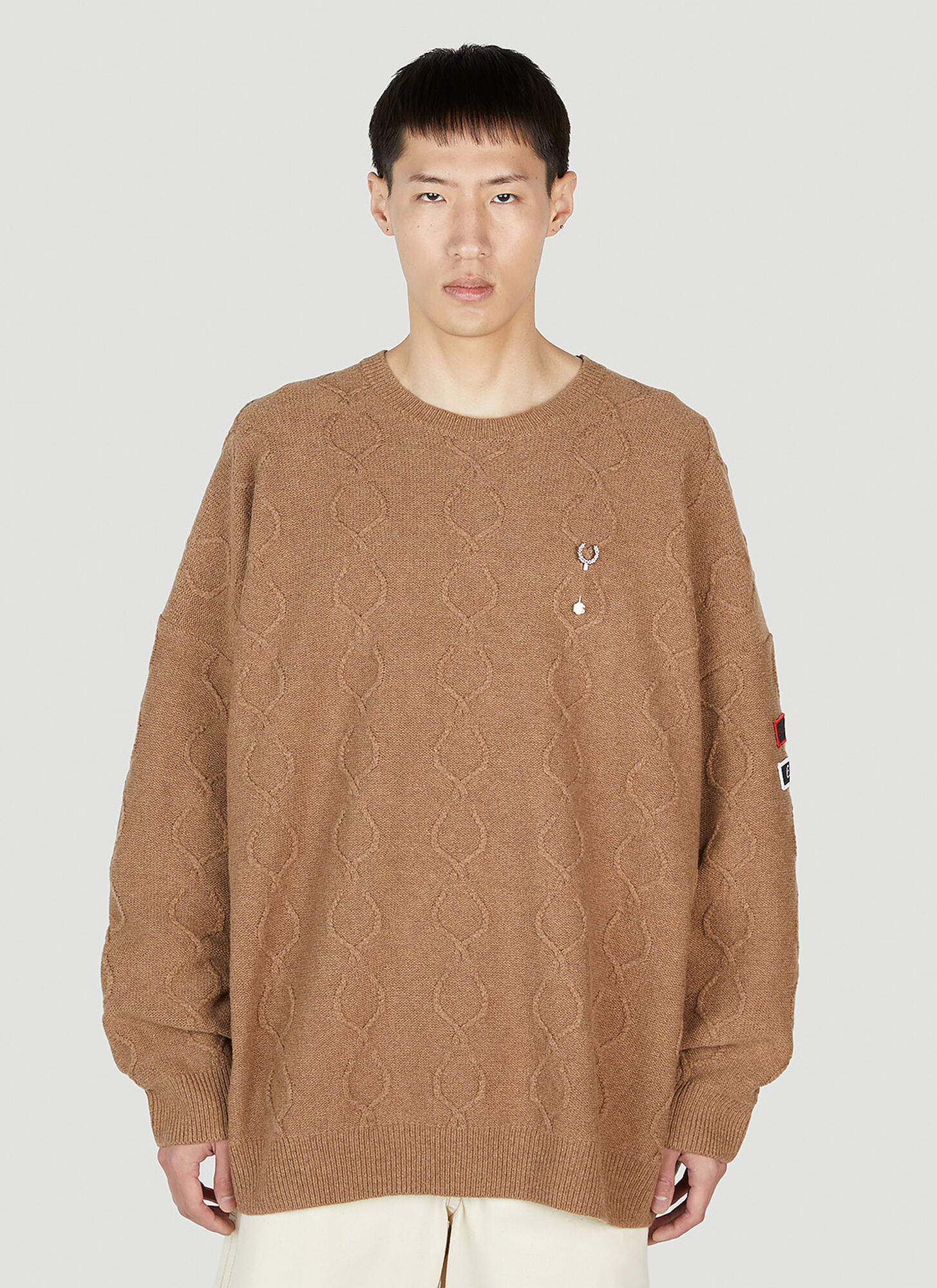 FRED PERRY PATCHED OVERSIZED SWEATER