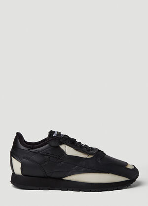 Maison Margiela x Reebok CL Memory of Shoes Sneakers Black rmm0348008
