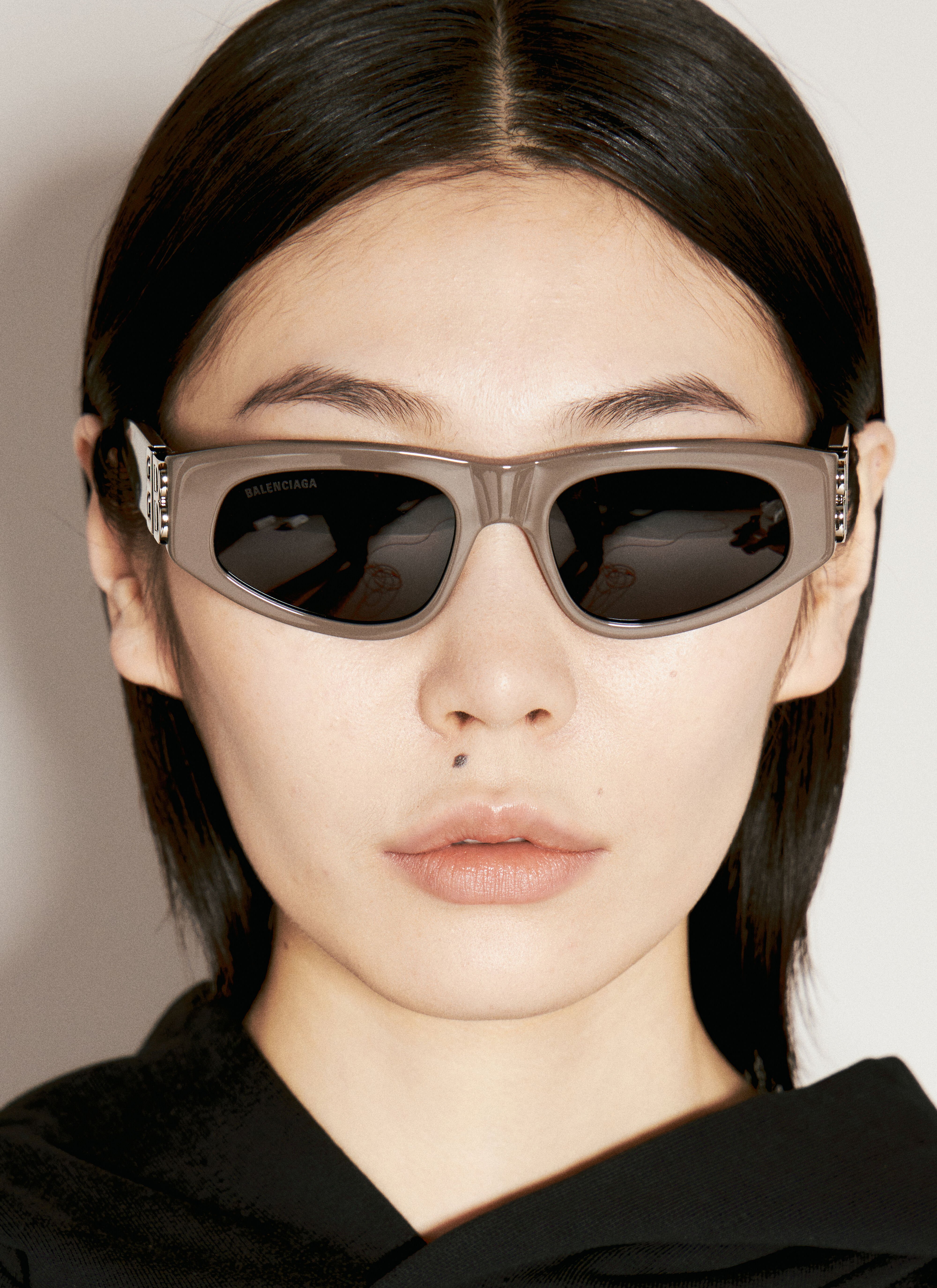 Balenciaga Women s Dynasty D Frame Sunglasses in Grey LN CC
