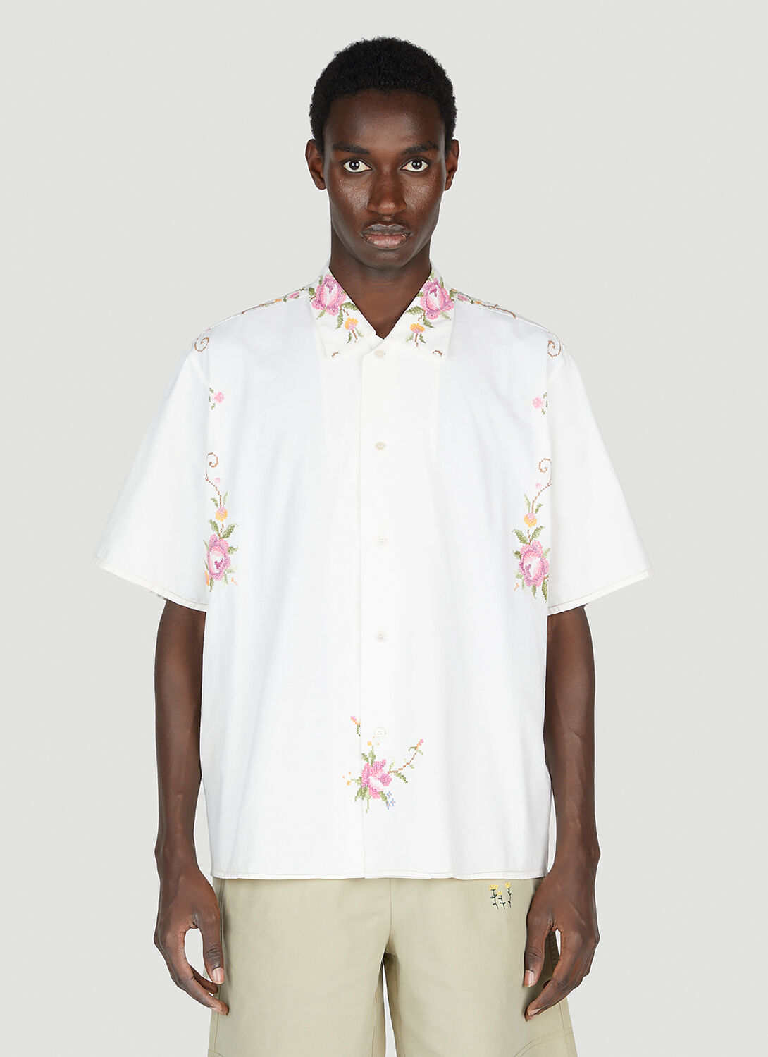 Diomene Floral Embroidered Shirt In White