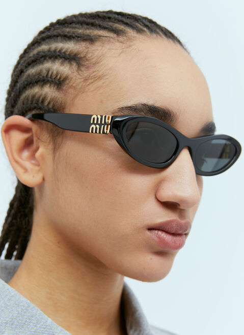 Miu Miu Cat-Eye Frame Sunglasses Grey miu0254025