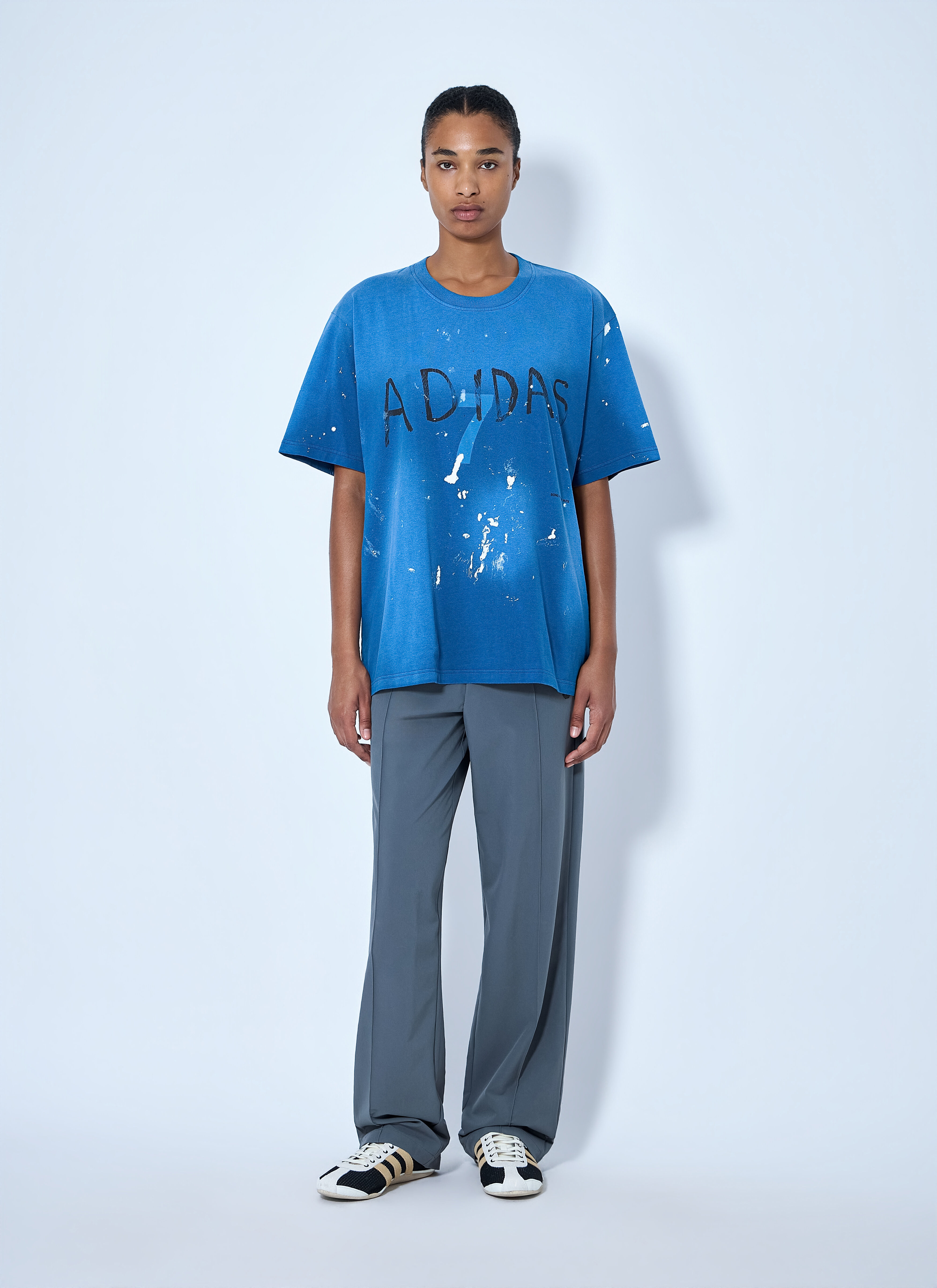 adidas x SFTM レディース 007 コットンTシャツ の 青 | LN-CC®