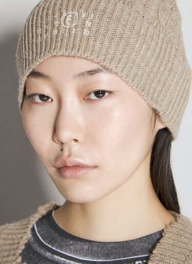 MM6 Maison Margiela Cable-Knit Beanie Hat Beige mmm0254026