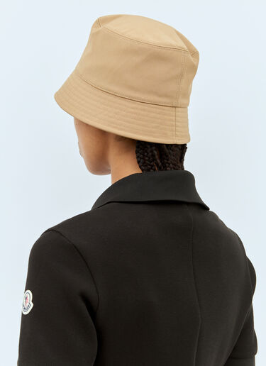 Moncler Logo Patch Bucket Hat Beige mon0259023