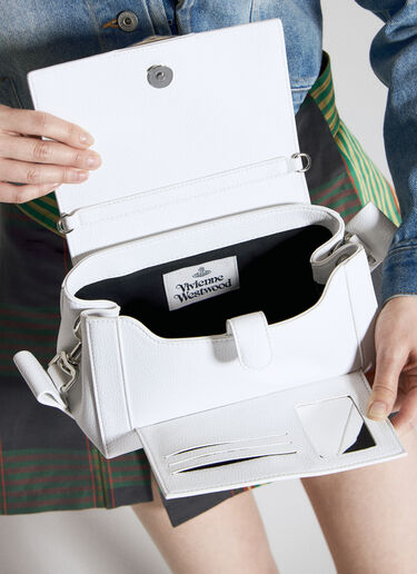 Vivienne Westwood 헤이즐 미디엄 핸드백 화이트 vvw0255011