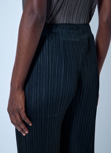 LN-CC® - Pleats Please Issey Miyake: Pleated Cropped Trousers - Black Pleats Please Issey Miyake Pleated Cropped Trousers Black plp0266066