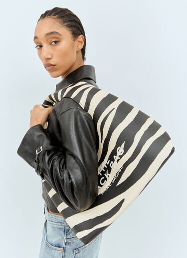 Marc Jacobs The Zebra Sack Shoulder Bag Black mcj0258006