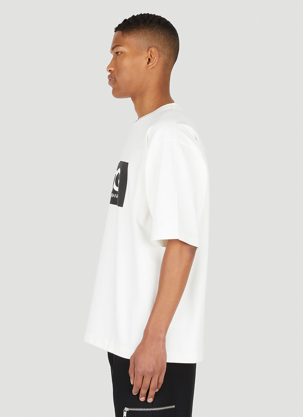 dol0147027_wht_02.jpg?sw=375&