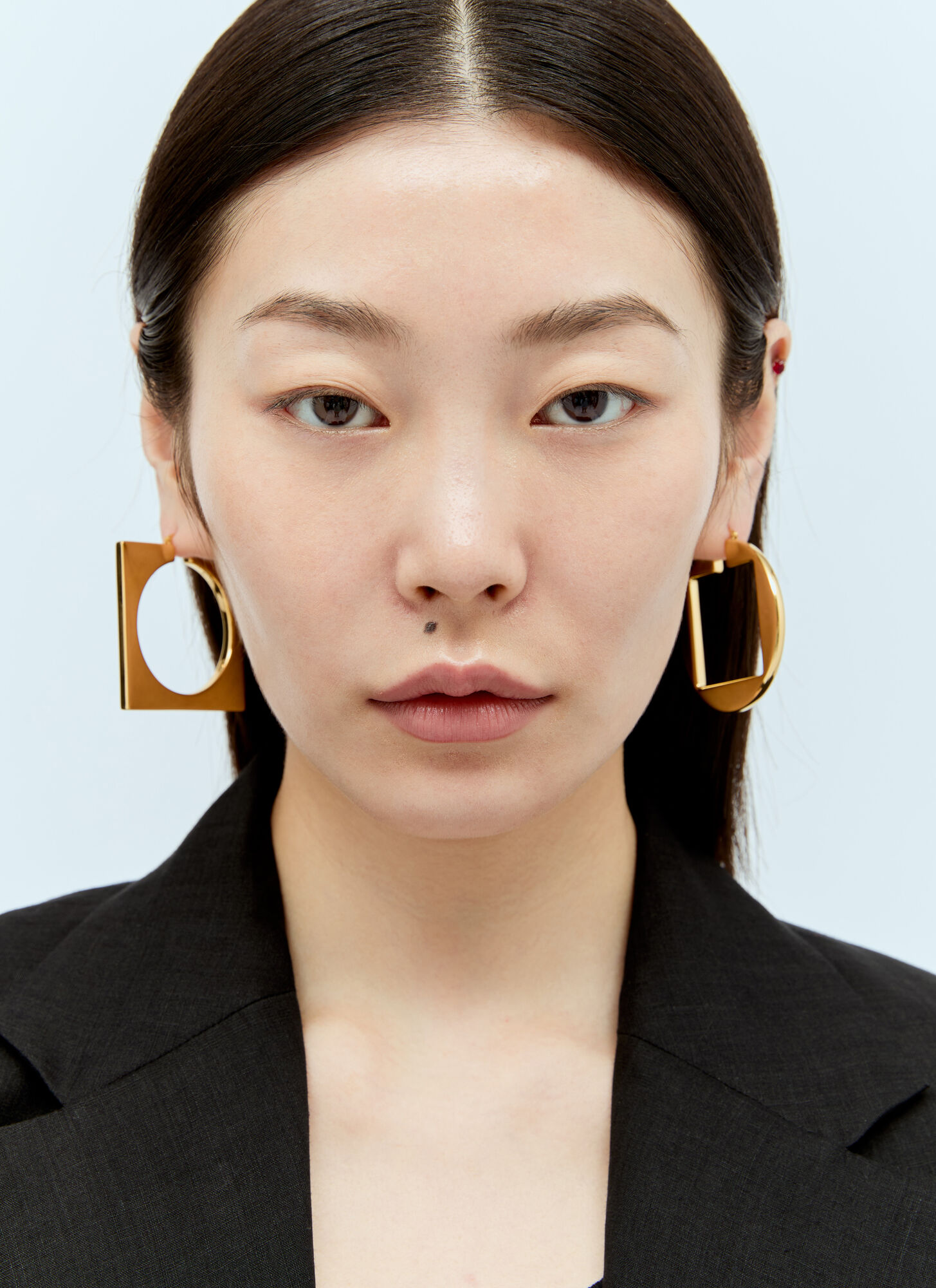 Shop Jacquemus Les Creoles Round Carré Earrings In Gold