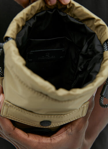 Moncler Makaio 斜挎包 卡其色 mon0155051