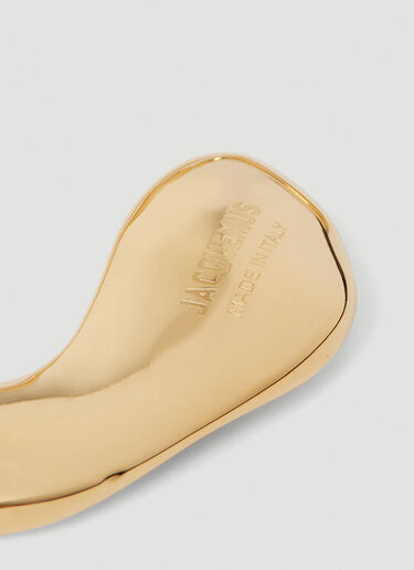 Jacquemus 레 크레올 J 비대칭 이어링 골드 jac0251109
