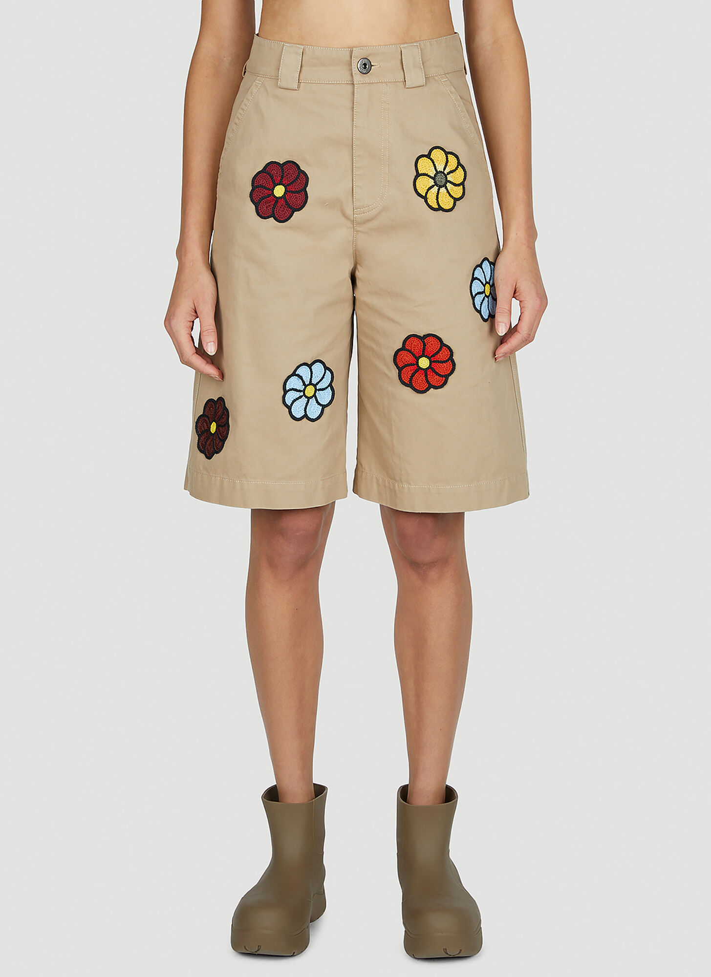 Moncler Genius Beige Jw Anderson 09e Bermuda Shorts In Beige