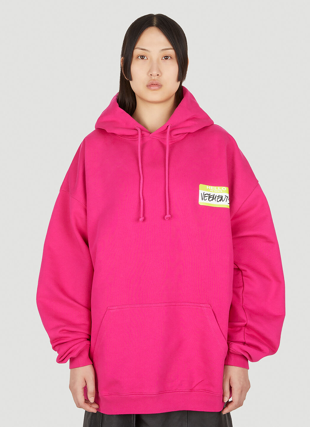 VETEMENTS Logo Patch Hooded Sweatshirt en Pink LN CC