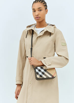 Burberry Snip Crossbody Bag Beige bur0258018