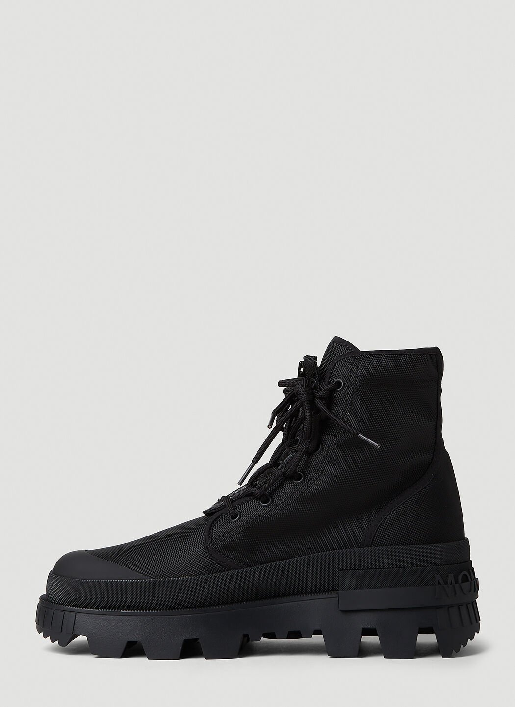 半額以下で買えるクーポン特集 Moncler 4 Hyke LN-CC | Black in Boots Ankle Desertyx 靴