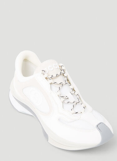 Gucci Suede Run Logo Embossed Sneakers White guc0153075