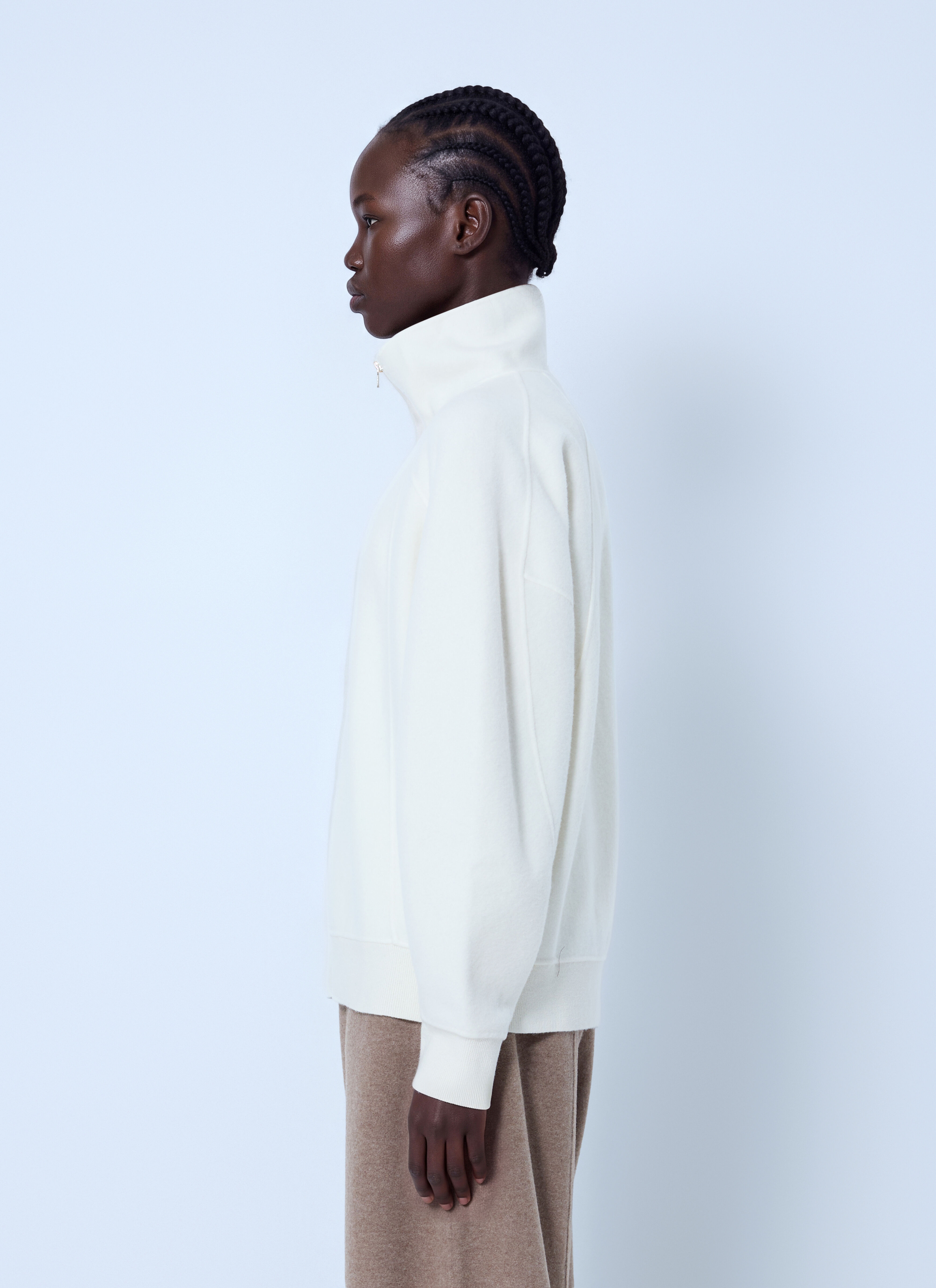 Max Mara ホワイト ラグランスリーブ トップス Max Mara Women's' Raglan Sleeve High-Neck Pullover in White | LN-CC®