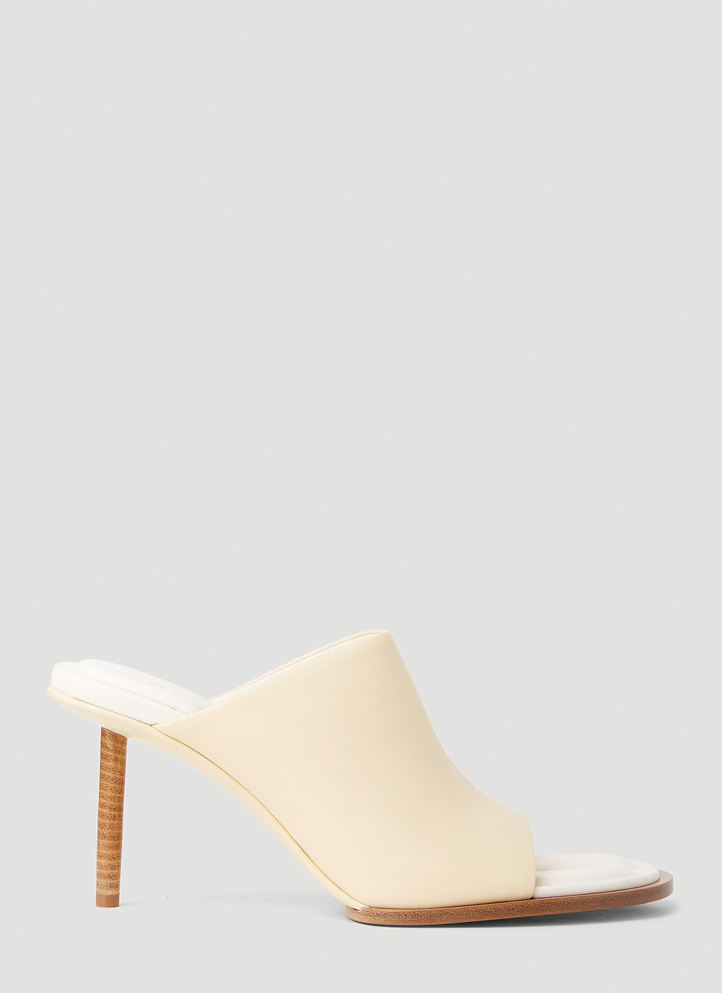 Jacquemus Les Ronde Carr Heeled Mules in Cream LN CC