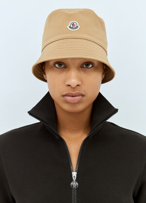 Moncler Logo Patch Bucket Hat Beige mon0259023