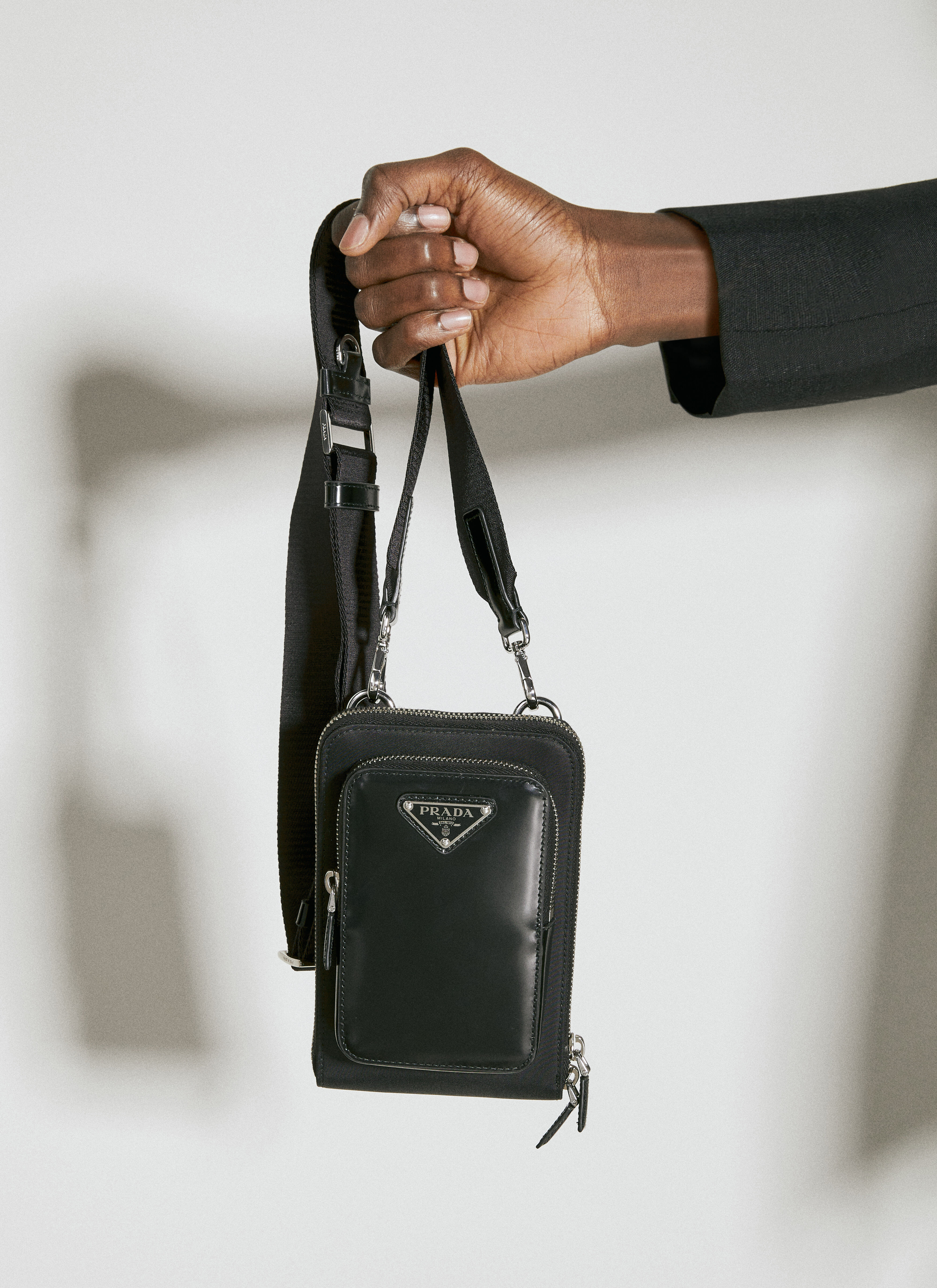 Prada Re Nylon And Brushed Leather Smartphone Bag en Black pour homme LN CC