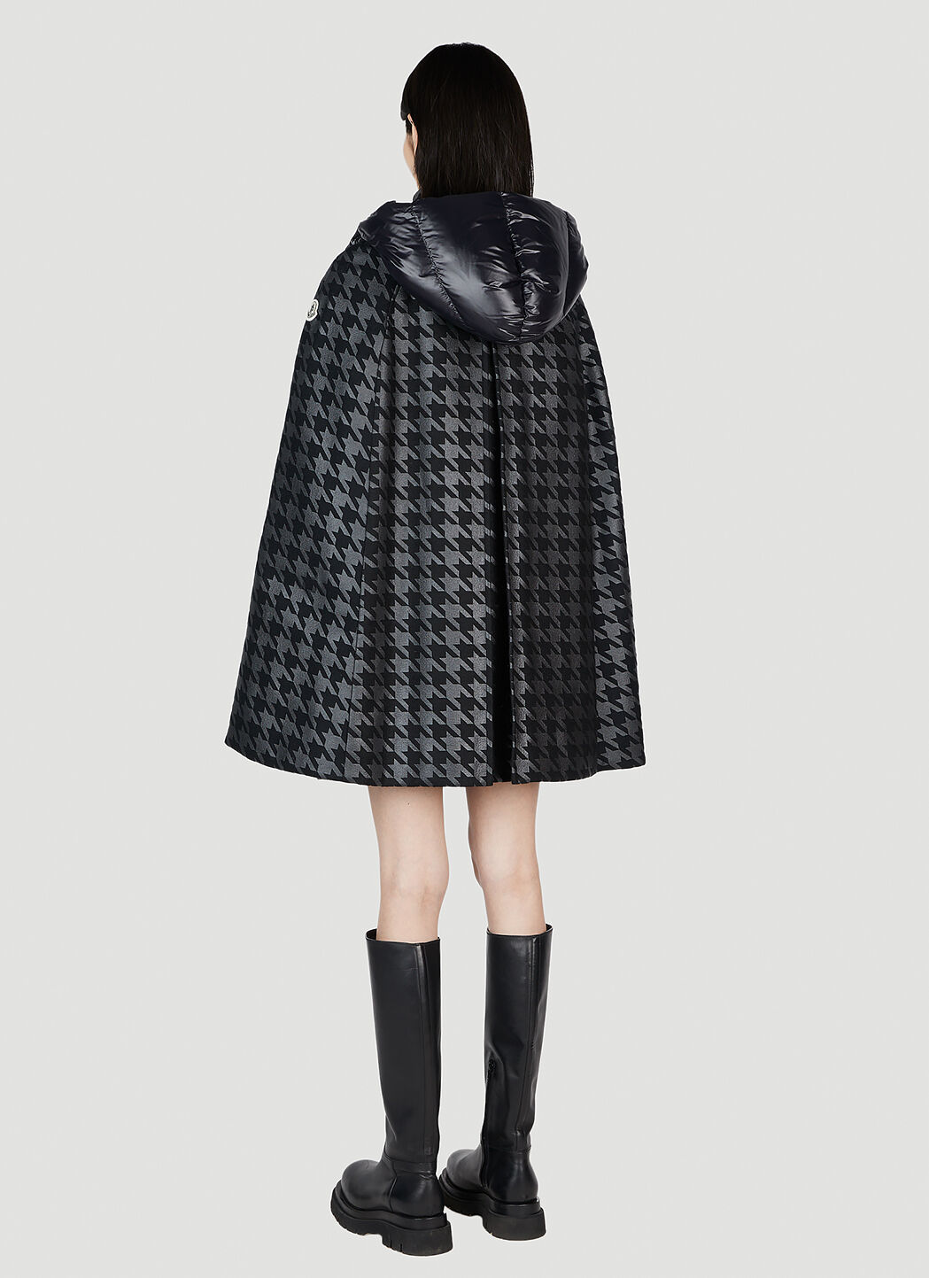 7 Moncler Fragment Coriander Down Cape Jacket in Black LN CC
