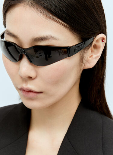 Gucci マスクシェイプフレームサングラス ブラック gus0255003