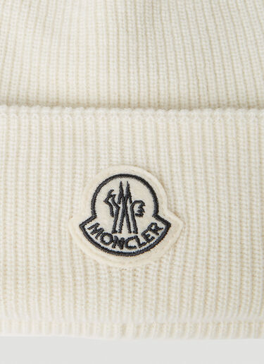 7 Moncler FRGMT Hiroshi Fujiwara Logo Embroidery Beanie Hat White mfr0151007