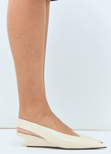 TOTEME The Wedge-Heel Slingback Beige tot0258014