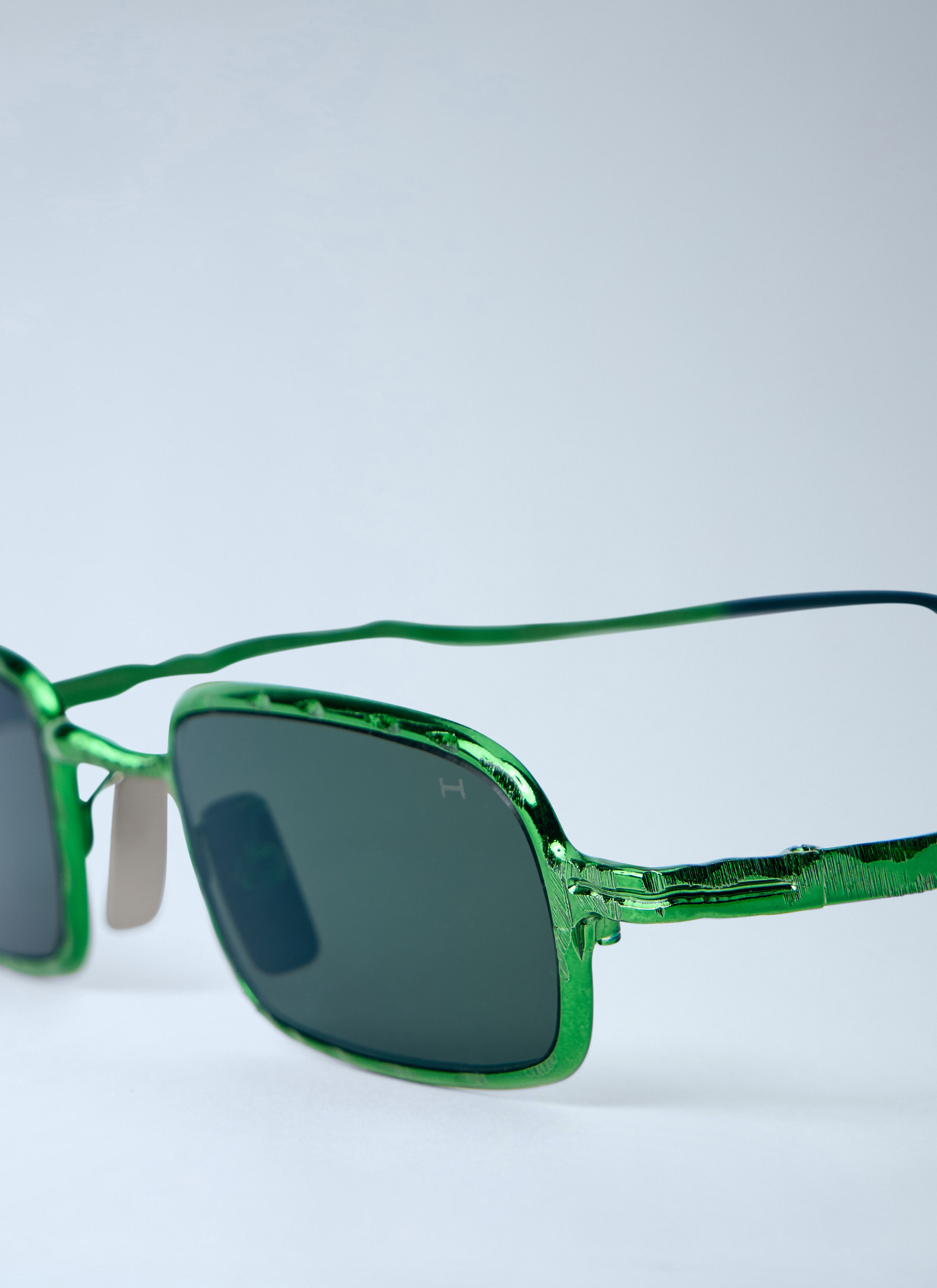 Kuboraum Women's' Z18 Hamburger Banhoff Sunglasses in Green | LN-CC®