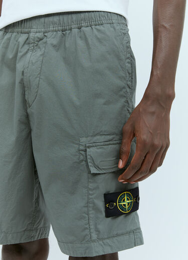 Stone Island 로고 패치 버뮤다 쇼츠 그린 sto0156055