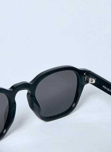 Prada A16S Square Sunglasses Black lpr0157007