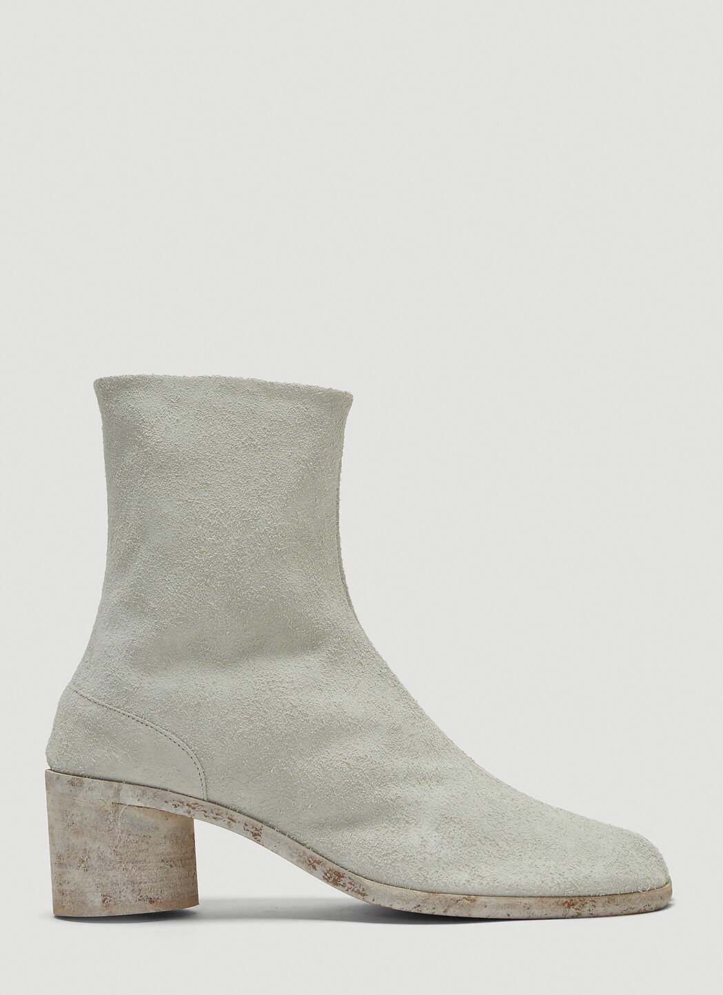 Maison Margiela Men s Painted Tabi Boots in White LN CC