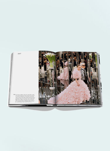 Assouline Chanel: The Legend Of An Icon White wps0691693